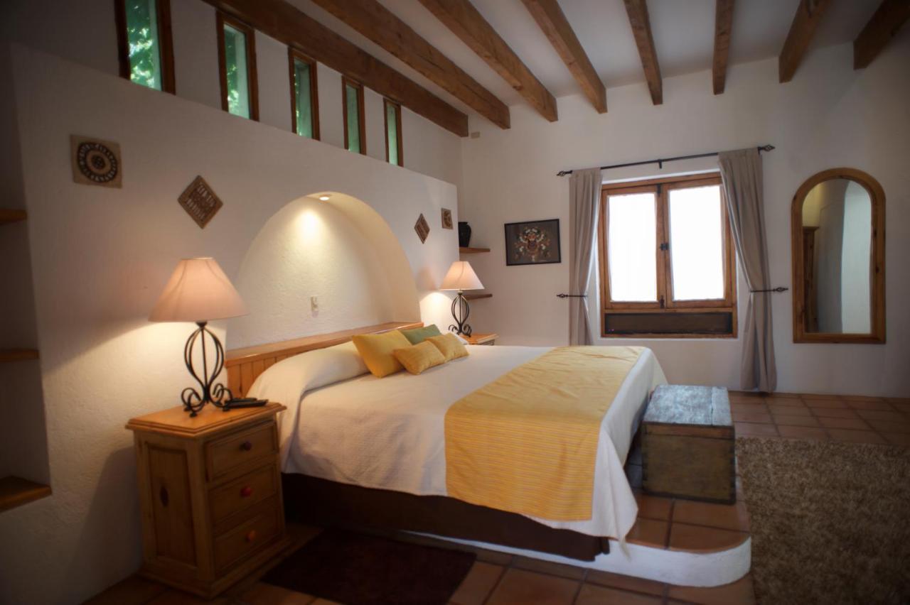 La Casona De Los Colibries El Pueblito  Room photo